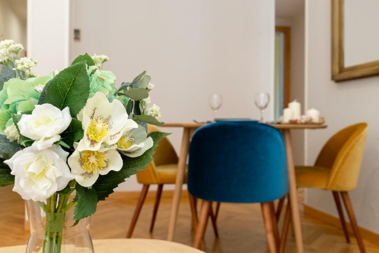 Apartamentos Plaza De Espana Madrid Eksteriør billede