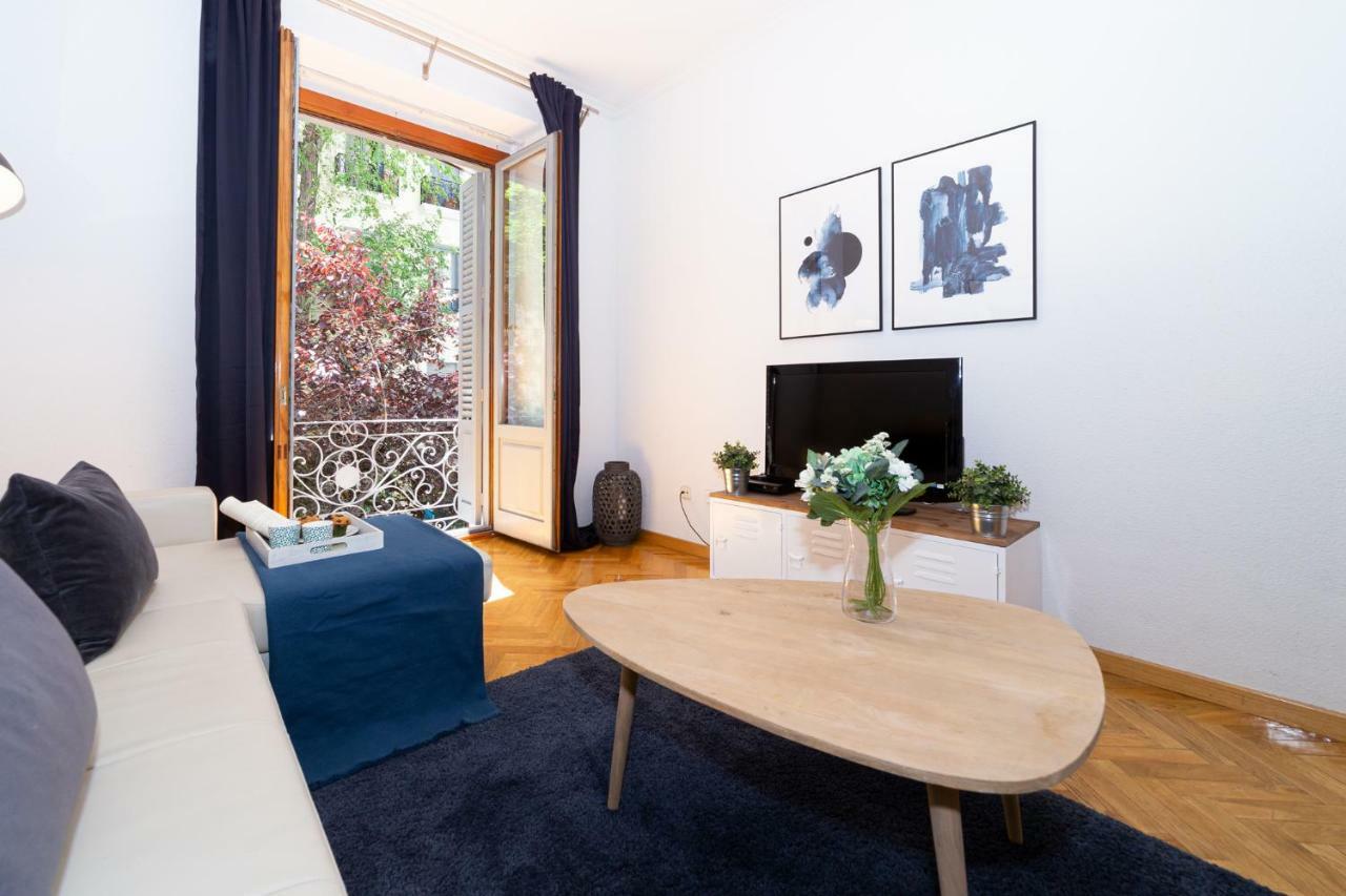 Apartamentos Plaza De Espana Madrid Eksteriør billede
