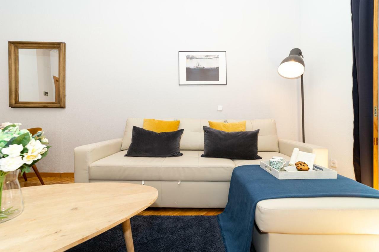 Apartamentos Plaza De Espana Madrid Eksteriør billede