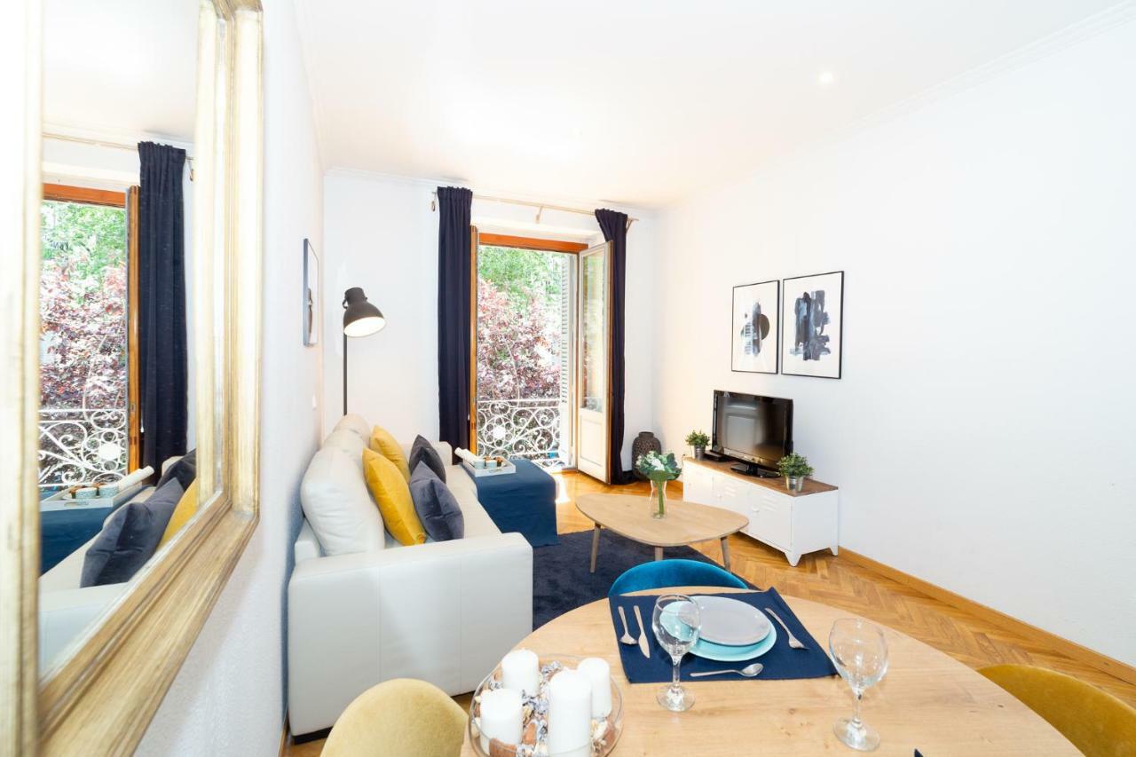Apartamentos Plaza De Espana Madrid Eksteriør billede
