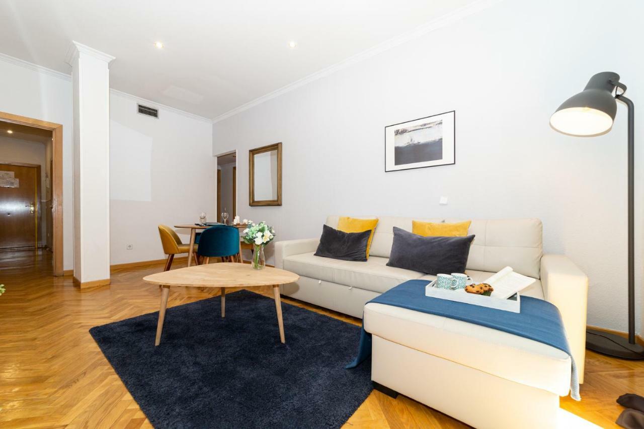Apartamentos Plaza De Espana Madrid Eksteriør billede